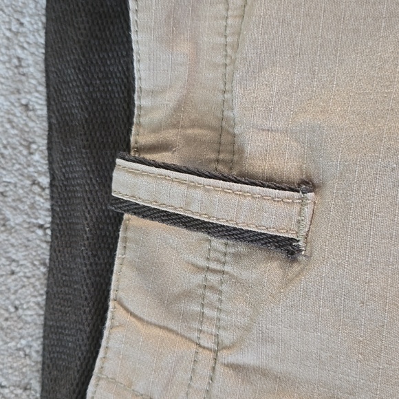 Coast 2 Coast Outfitters Cargo Shorts, Size 40 - Picture 3 of 8